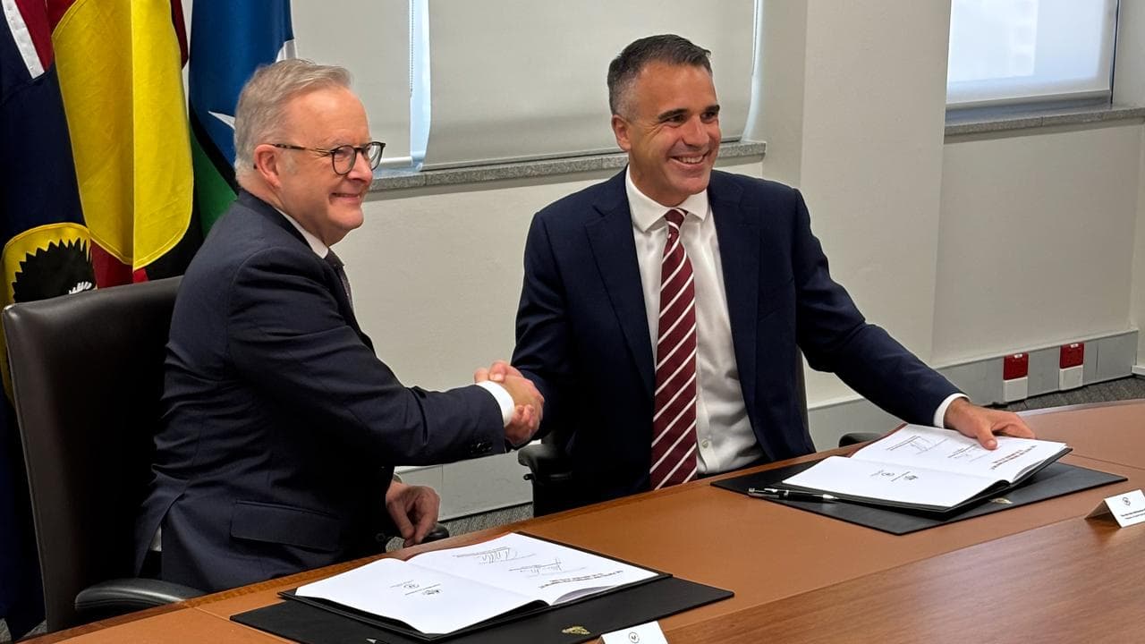 Anthony Albanese and Peter Malinauskas