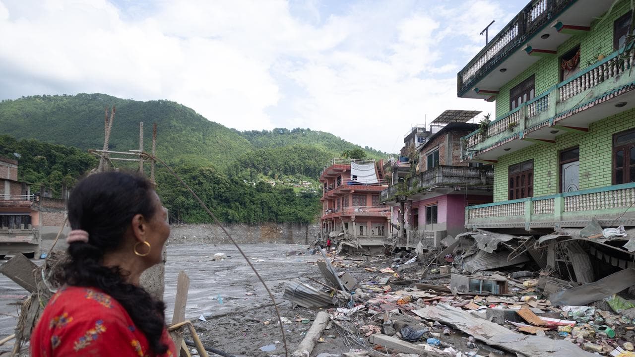 damaged buildings near the Nepal-China border