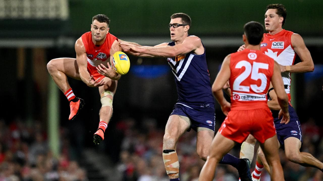Mason Cox and leaping Papley