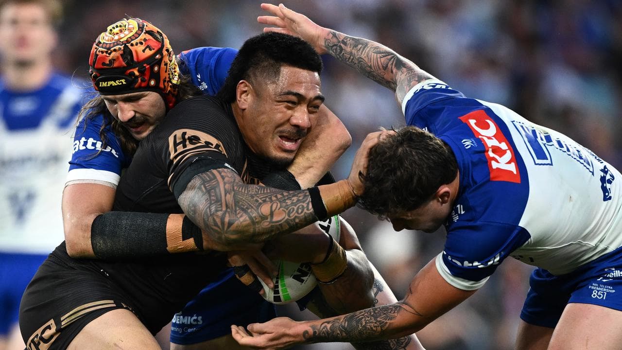 Josh Curran (left) and Toby Sexton will reunite at the Bears.