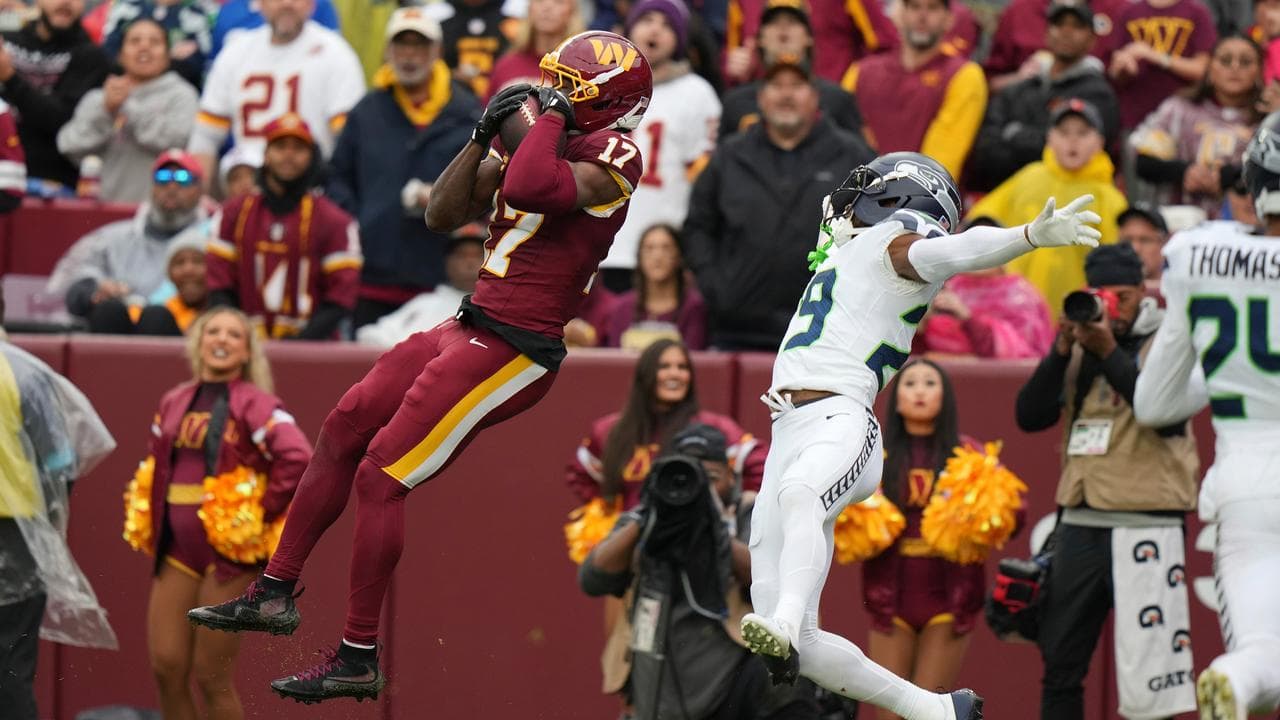 Washington wide receiver Terry McLaurin (17).