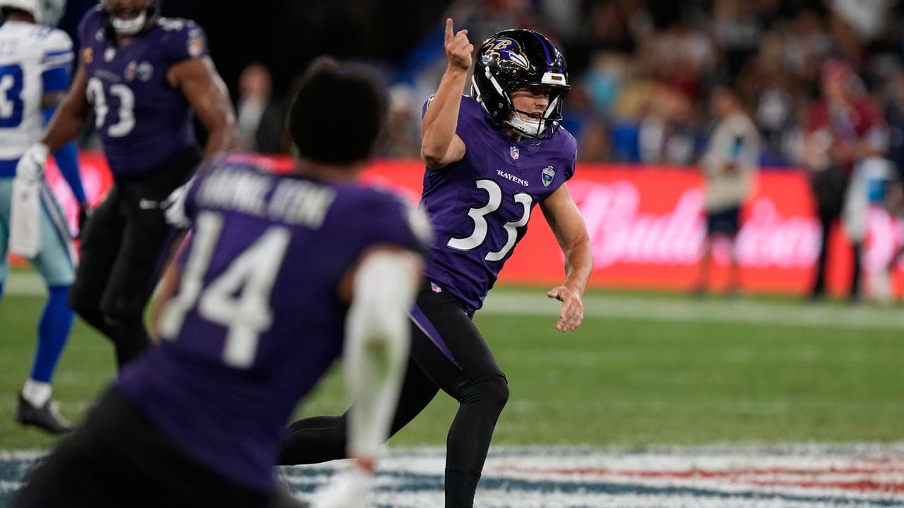 Baltimore Ravens' Tyler Loop