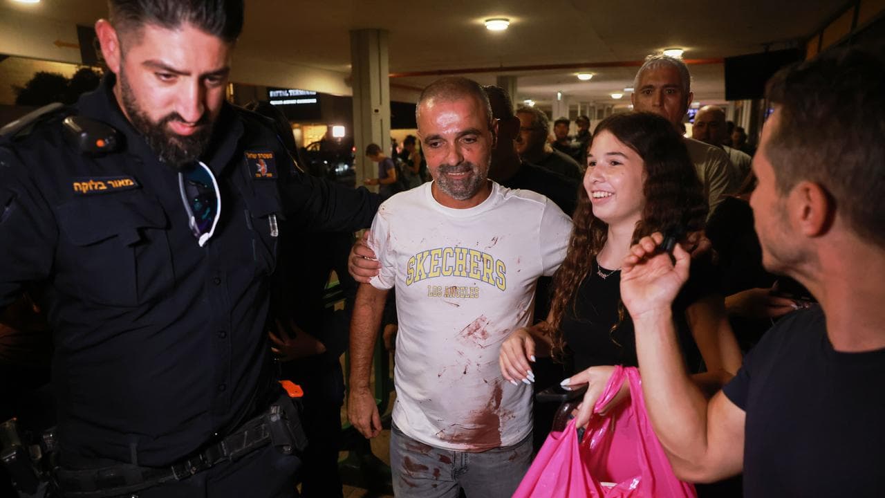 APTOPIX Israel Mideast Emergency Landing
