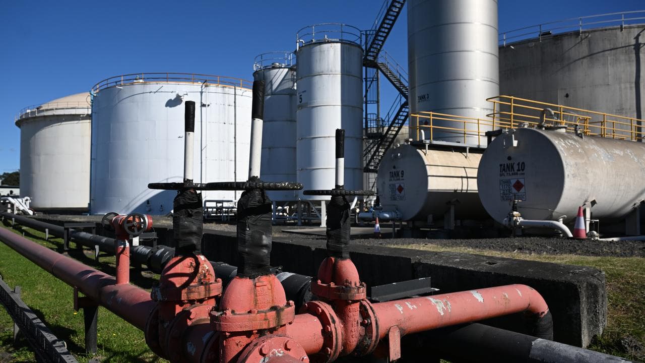Fuel storage tanks