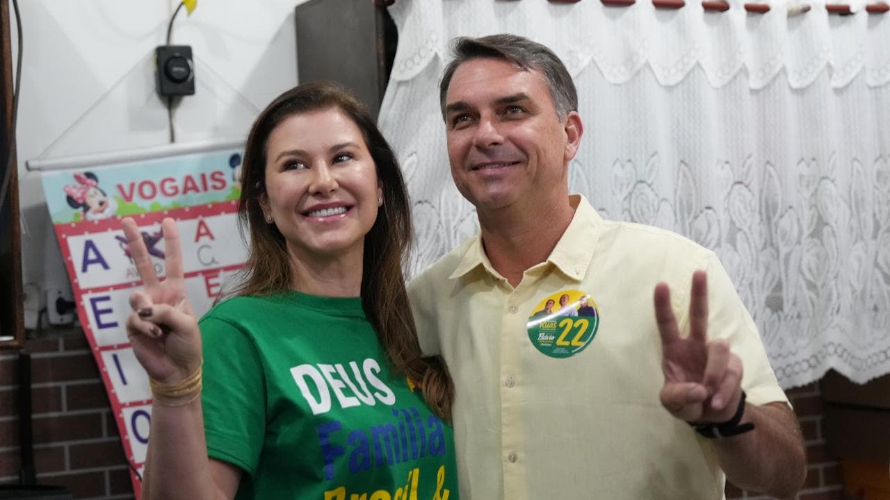 Fernanda Bolsonaro and Flavio Bolsonaro