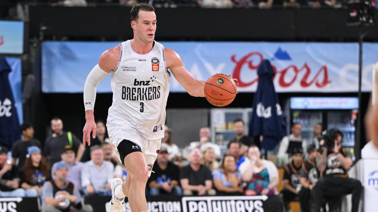 Sam Mennenga of New Zealand Breakers.