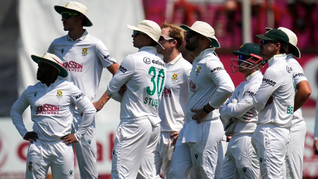 Temba Bavuma and South Africa team