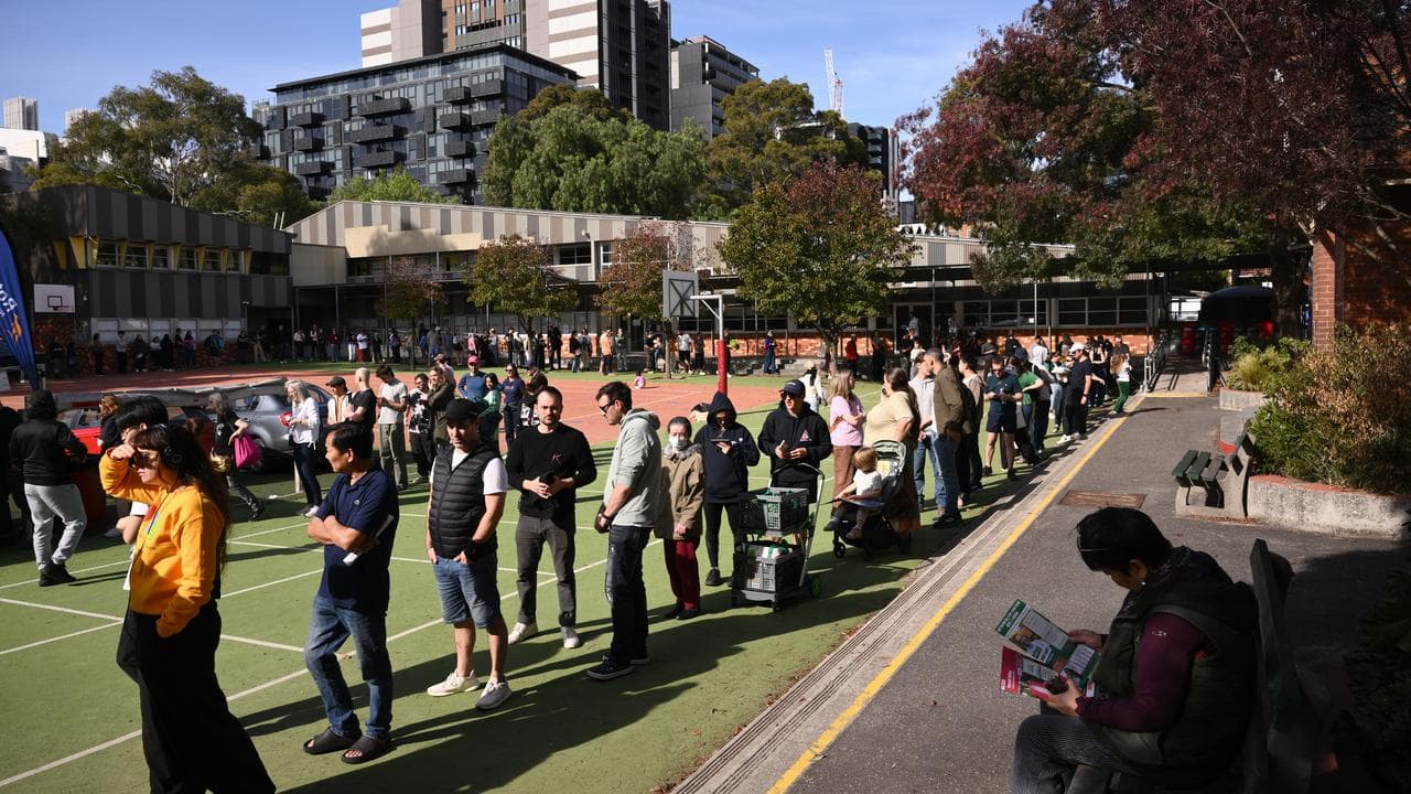ELECTION25 POLLING DAY COLOUR