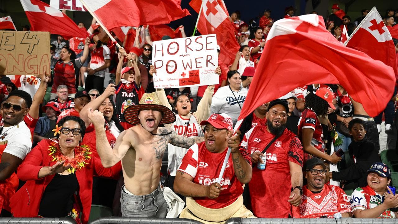 Tonga fans