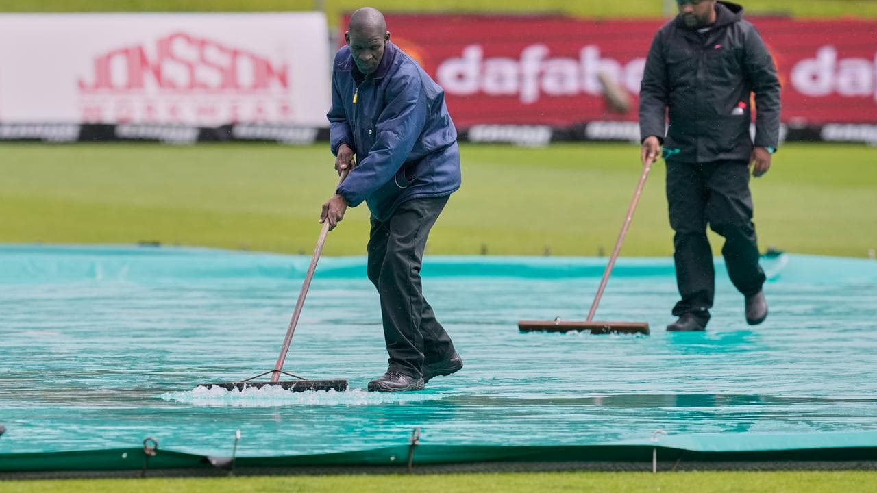 South Africa v Australia rain