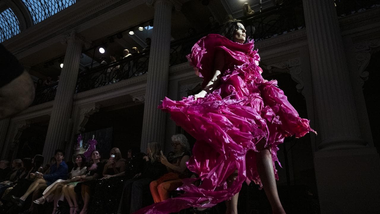 MELBOURNE FASHION WEEK