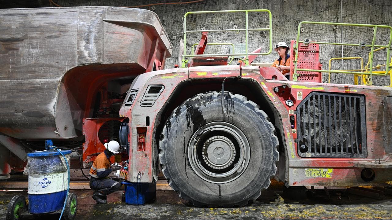 Mining machinery 