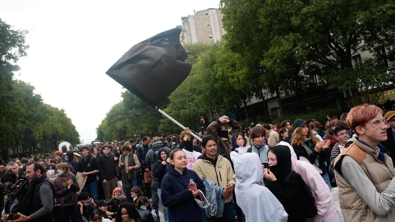 Protesters rally against poor education school conditions in Paris
