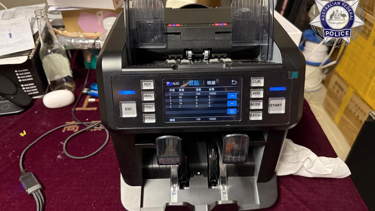 a money counting machine