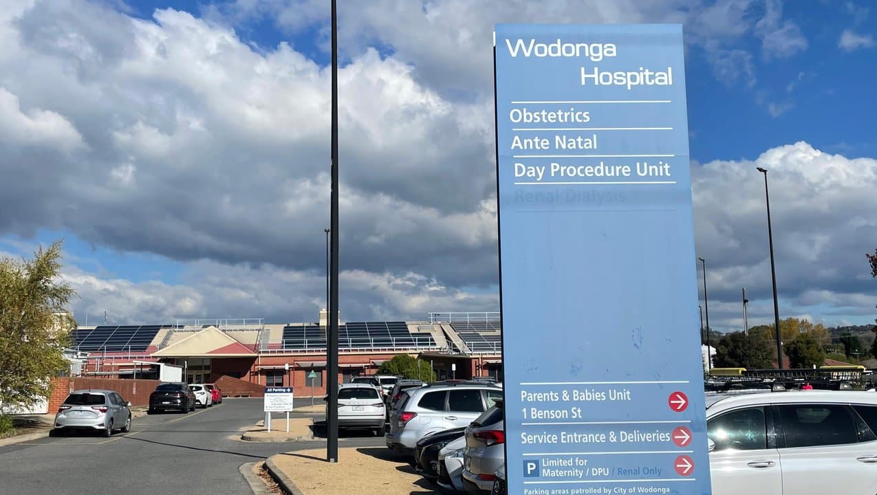 Wodonga Hospital entrance