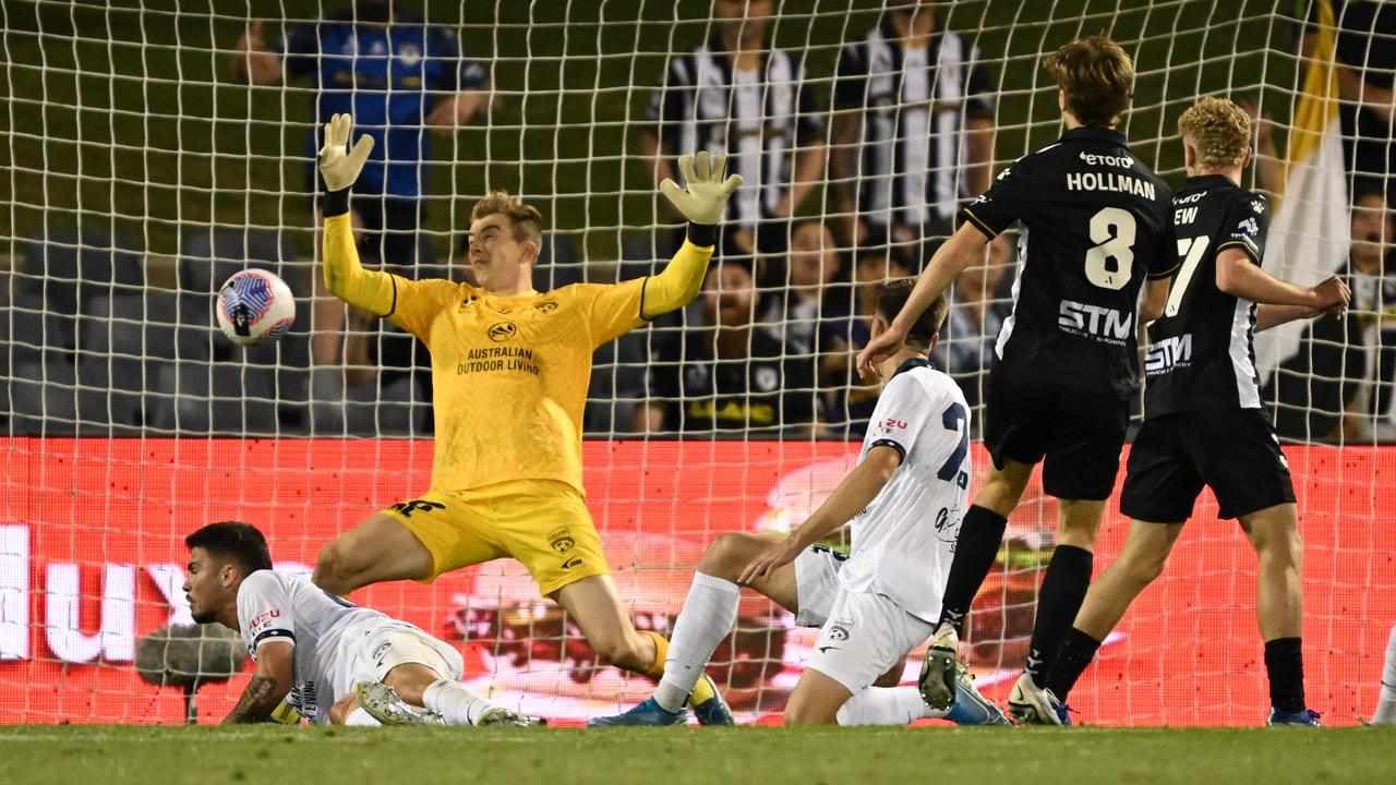 Veart blasts Adelaide's hunger in late ALM loss