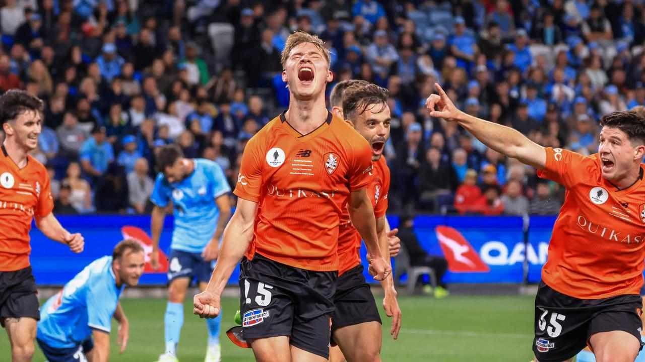 Teen spirit drives Brisbane Roar towards ALM nirvana