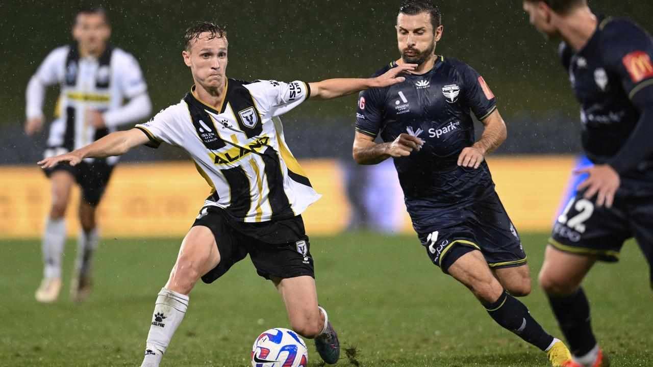 Brotherly love on hold as ALM's Hollman clan face off