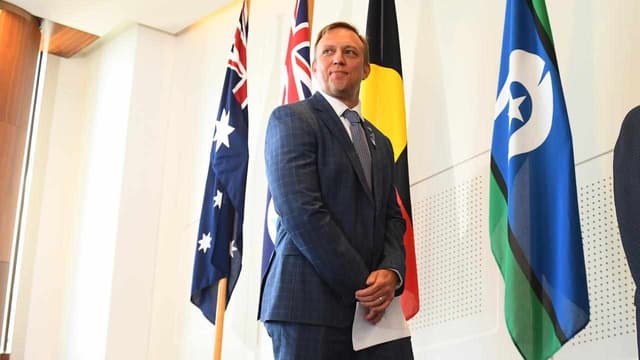 Clear road for Miles as rival bows out of premier race