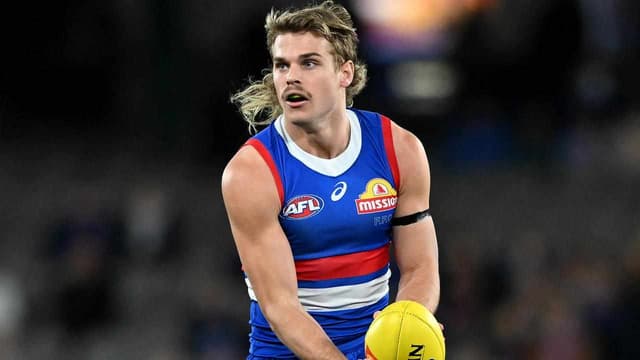 Bulldogs star Bailey Smith to miss 2024 AFL season