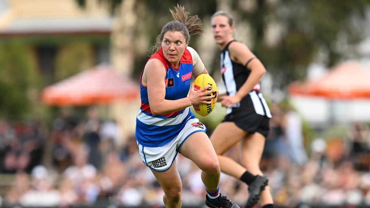 Lamb leaves Bulldogs in mammoth 11-club AFLW trade