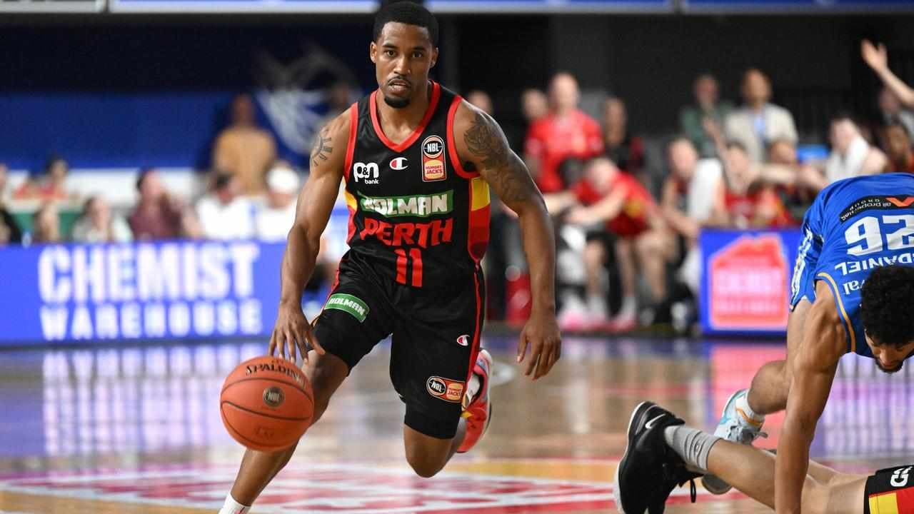 United desperate to find a way to make Cotton unravel