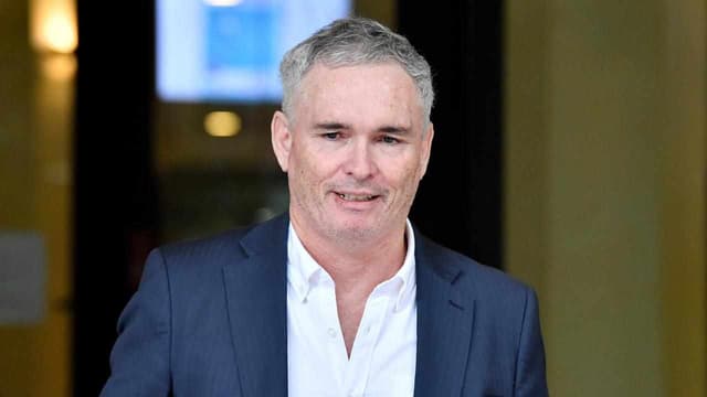 Fraudster former MP's overseas trip blocked by court