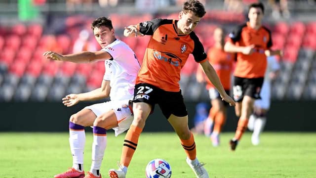 Key signing, vital win boost Roar ahead of Bulls clash