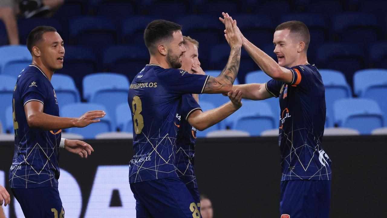 Stamatelopoulos strikes twice as Newcastle thump Roar