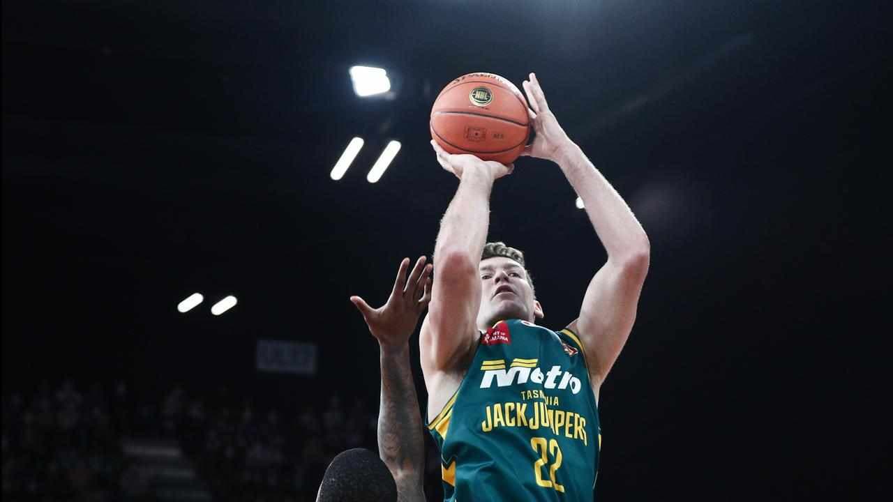 JackJumpers star Magnay being roughed up, says coach