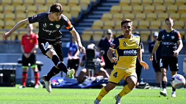 ALM top two Phoenix, Mariners slug out tough 0-0 draw