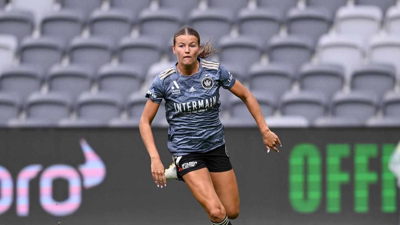 Wanderers win to climb into ALW top four