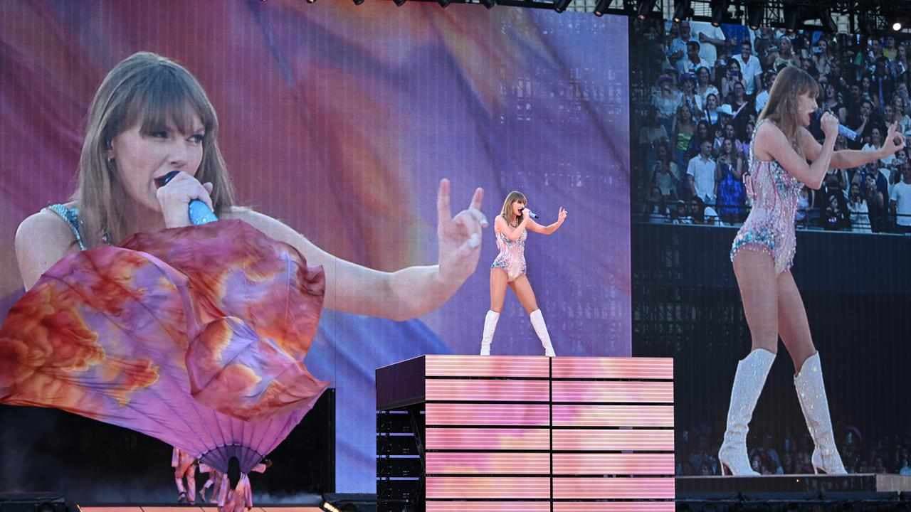 Taylor Swift takes to the stage, fans, PM, go wild