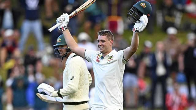 Green ton rallies Australia in cagey first Test with NZ