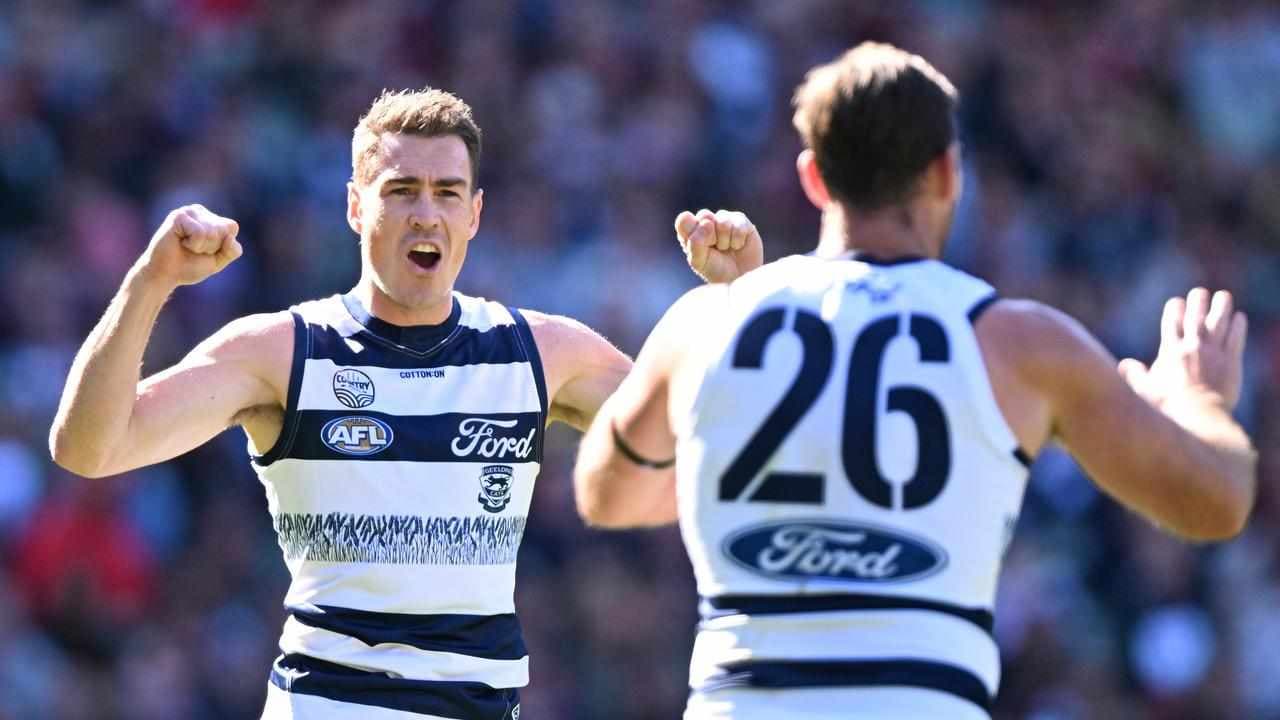 Plenty of life in Cameron-Hawkins partnership: Cats
