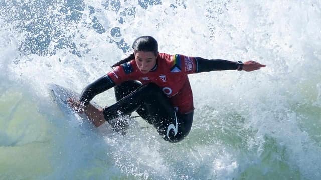 Wright, Ewing forced to wait in World Surf League bid