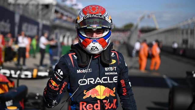 Superstar Verstappen secures pole for Australian GP