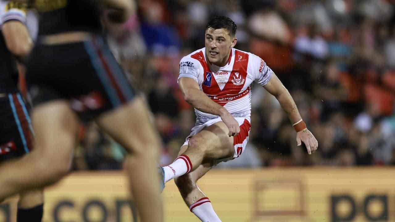 Souths close in on signing English No.7 for 2025