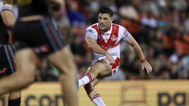 Souths close in on signing English No.7 for 2025