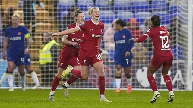 Man City Aussies Fowler, Kennedy home in on WSL crown