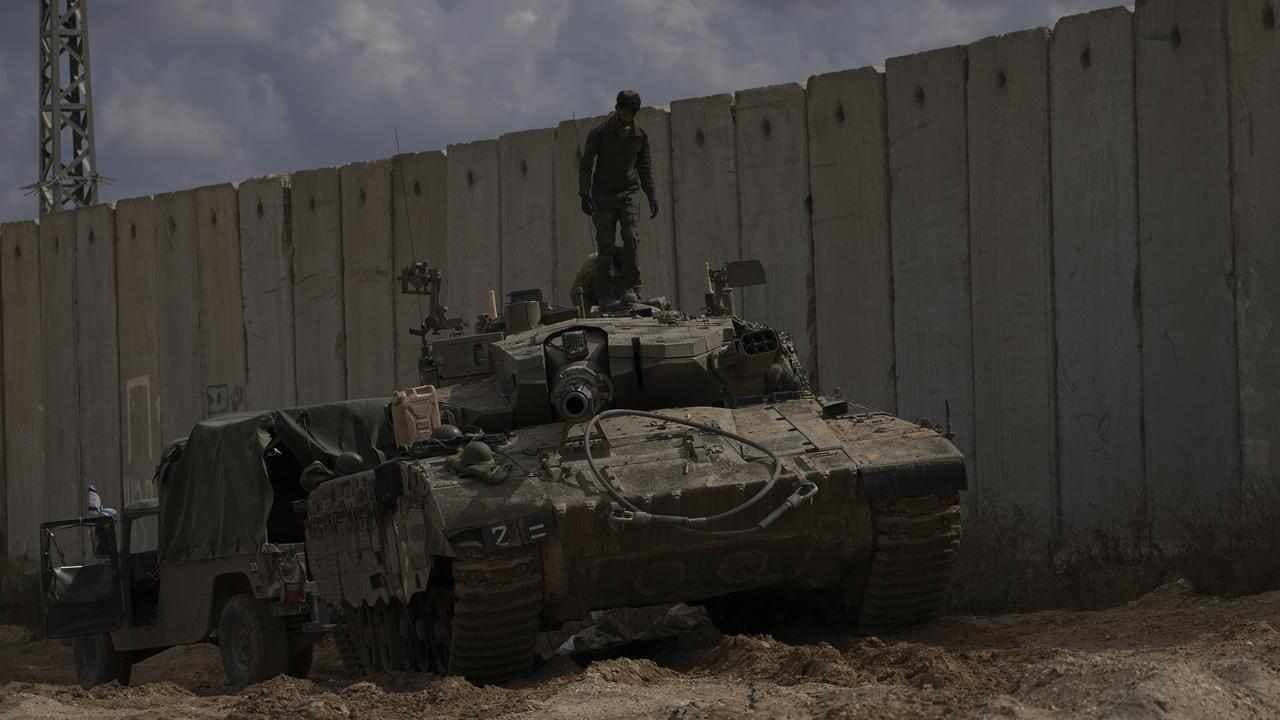 Israeli military seizes Rafah border crossing
