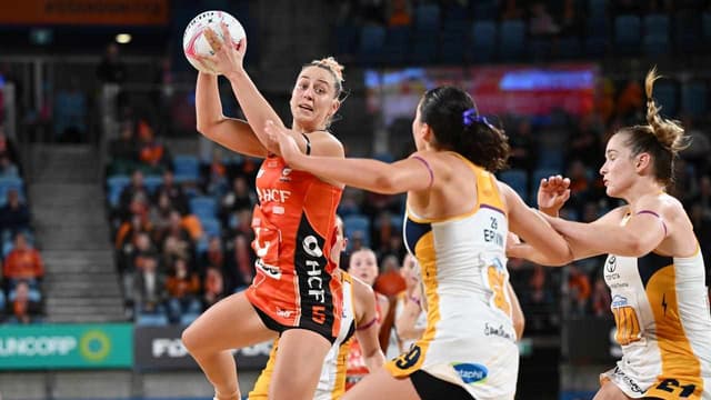 Controversy mars Giants' overtime win over Lightning