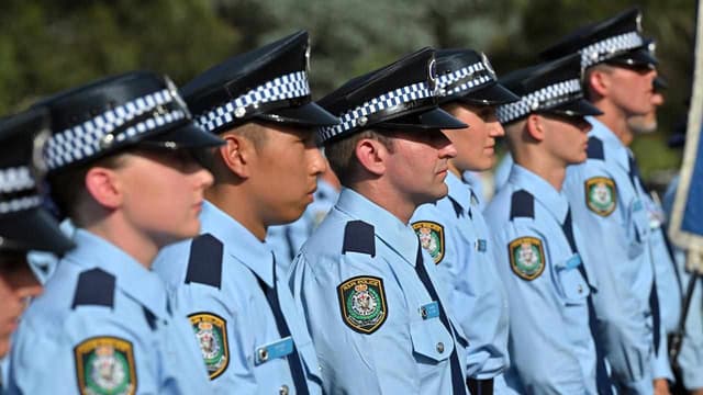 Young recruits, overseas cops in sights of hiring blitz