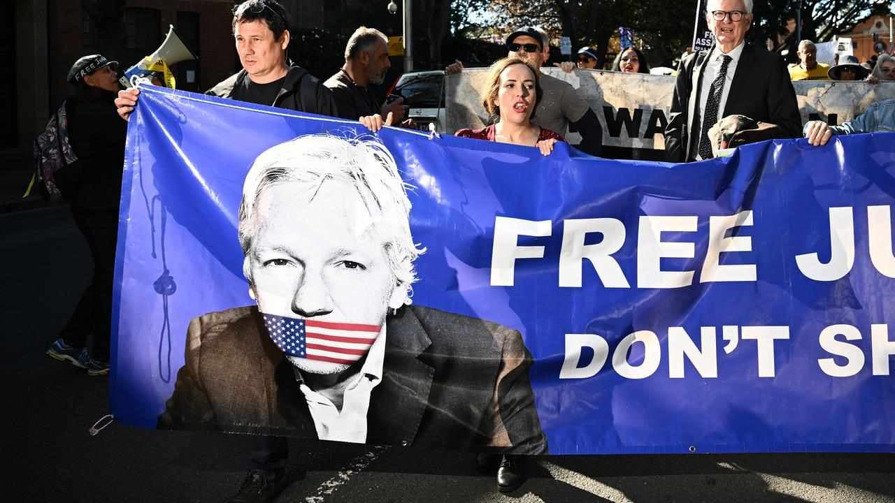 Appeal decision 'huge blow' to US case: Assange lawyer