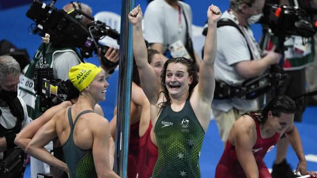 Olympic gold medallist Chelsea Hodges quits swimming