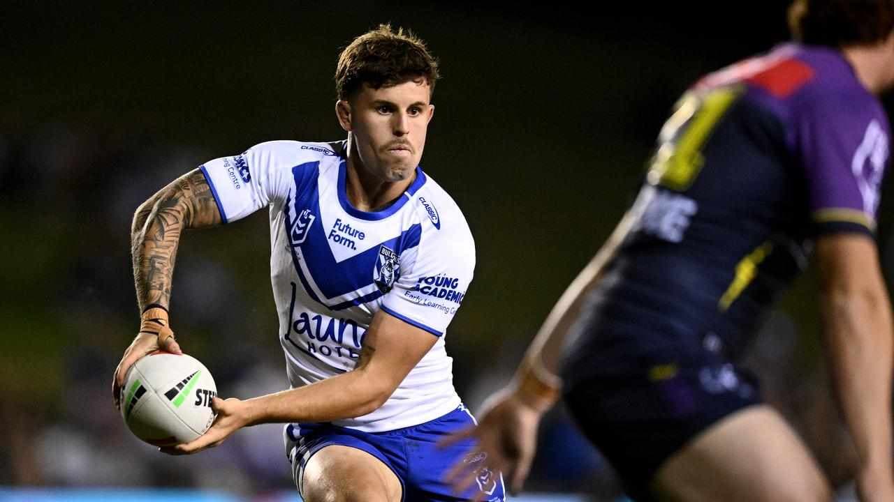 Returning Bulldog Sexton gives social media the boot