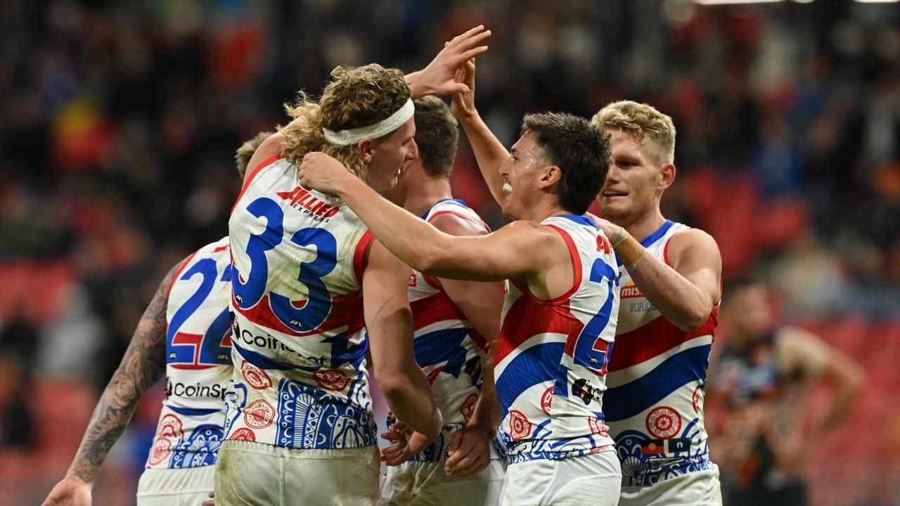 Dogs need more hands to make light work of Pies