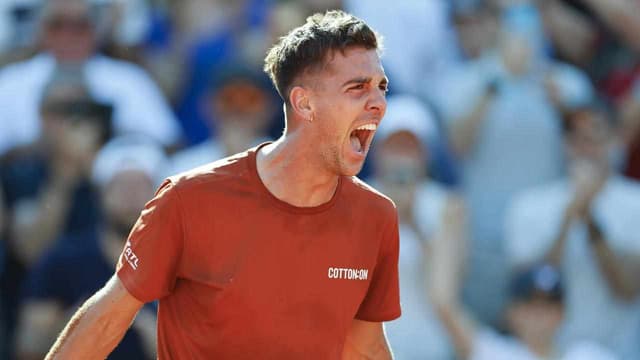 Kokkinakis a late-night, five-set hero again in Paris