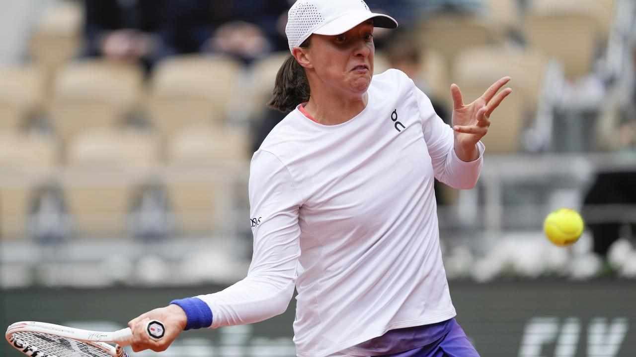 Swiatek tucks in to double bagel - in just 40 minutes