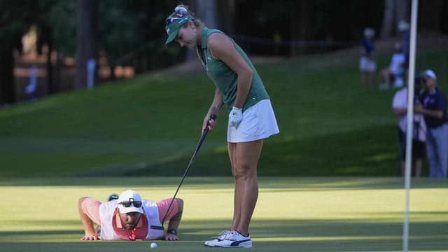Retiring Thompson fires to claim PGA Championship lead